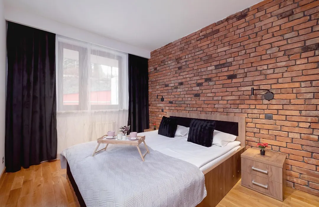 Industrial Apartment Fredry With Parking By Noclegi Renters-1